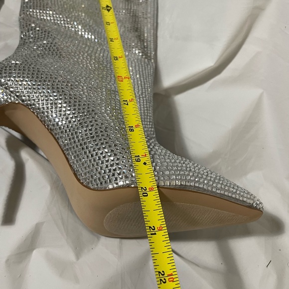 Steve Madden Violetta rhinestone women’s silver boots, new in box size 9.5 - Picture 6 of 13